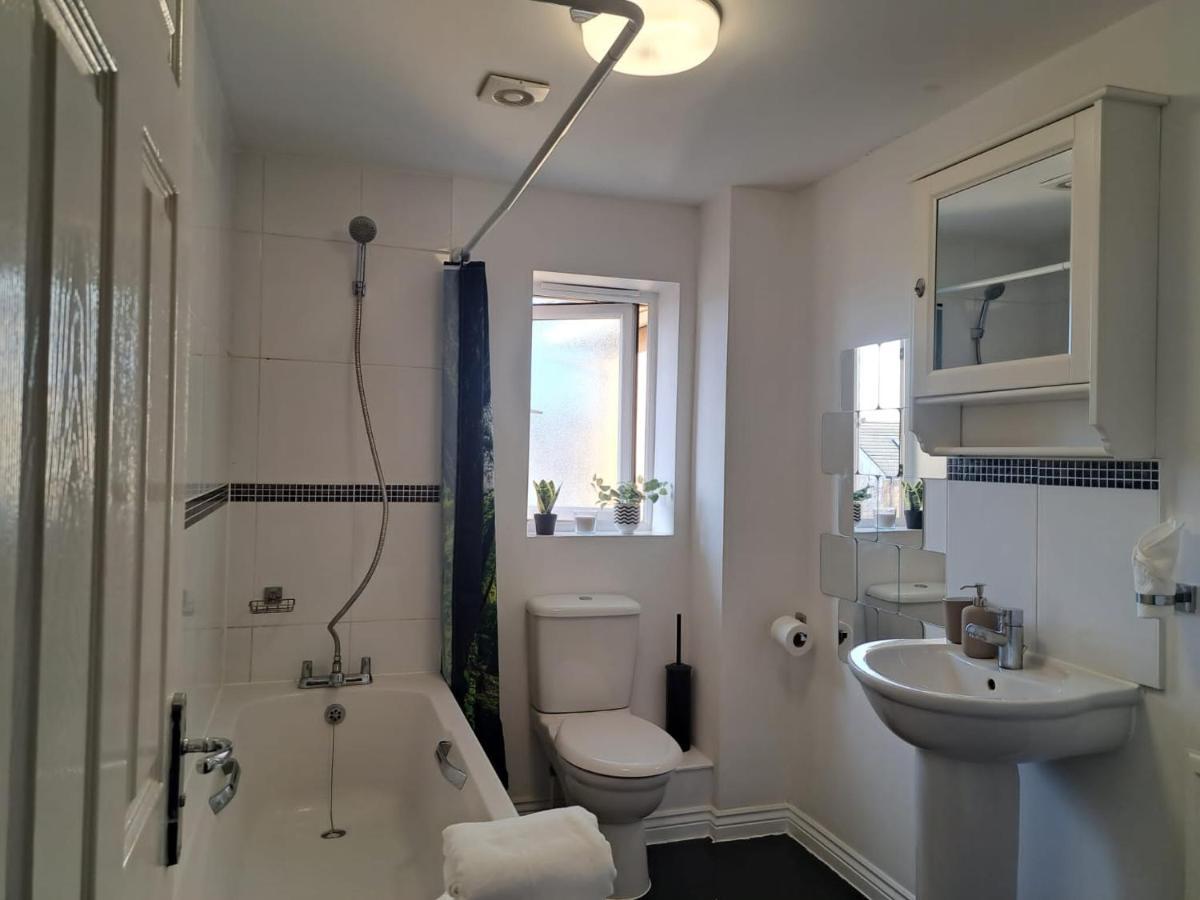 Luxury Rooms In Furnished Guests-Only House Free Wifi West Thurrock Grays Eksteriør billede
